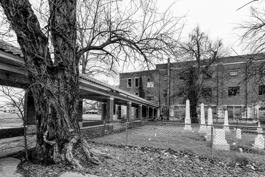 Old Bobo Cemetery on the Grounds of a Abandoned Clarksdale High School (A0012720)