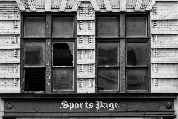 Abandoned Nashville Store Front 'The Sports Page' and BW Graves Co. (A0022617)