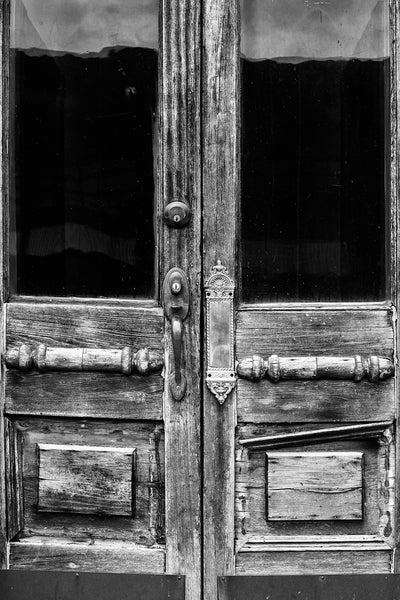 Black and white photographs of old doors and antique keys – Keith Dotson  Photography