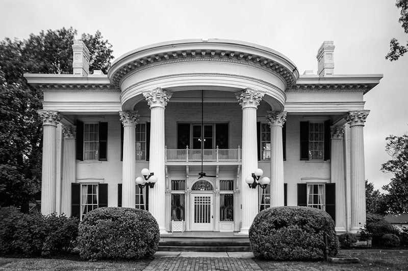 Black and white photograph of Whitehaven House, an 1860s southern mansion in Paducah, Kentucky.
